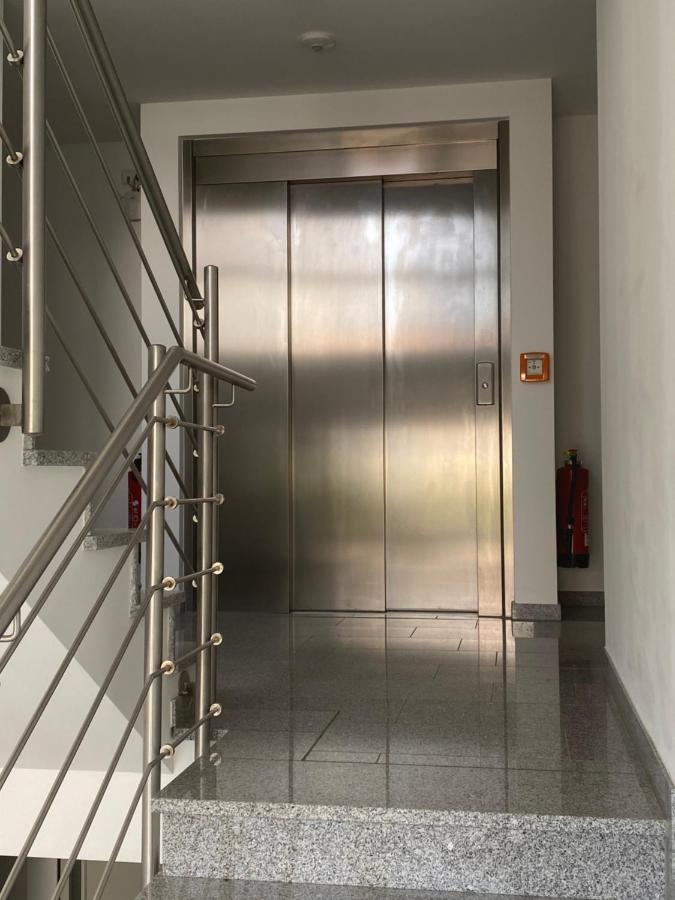 2-Zimmer-Ferienwohnung Mit Hotelservice Und 2 Balkons - Golf, Bike Und Wellness Im Markgraeflerland Бад-Беллінген Екстер'єр фото