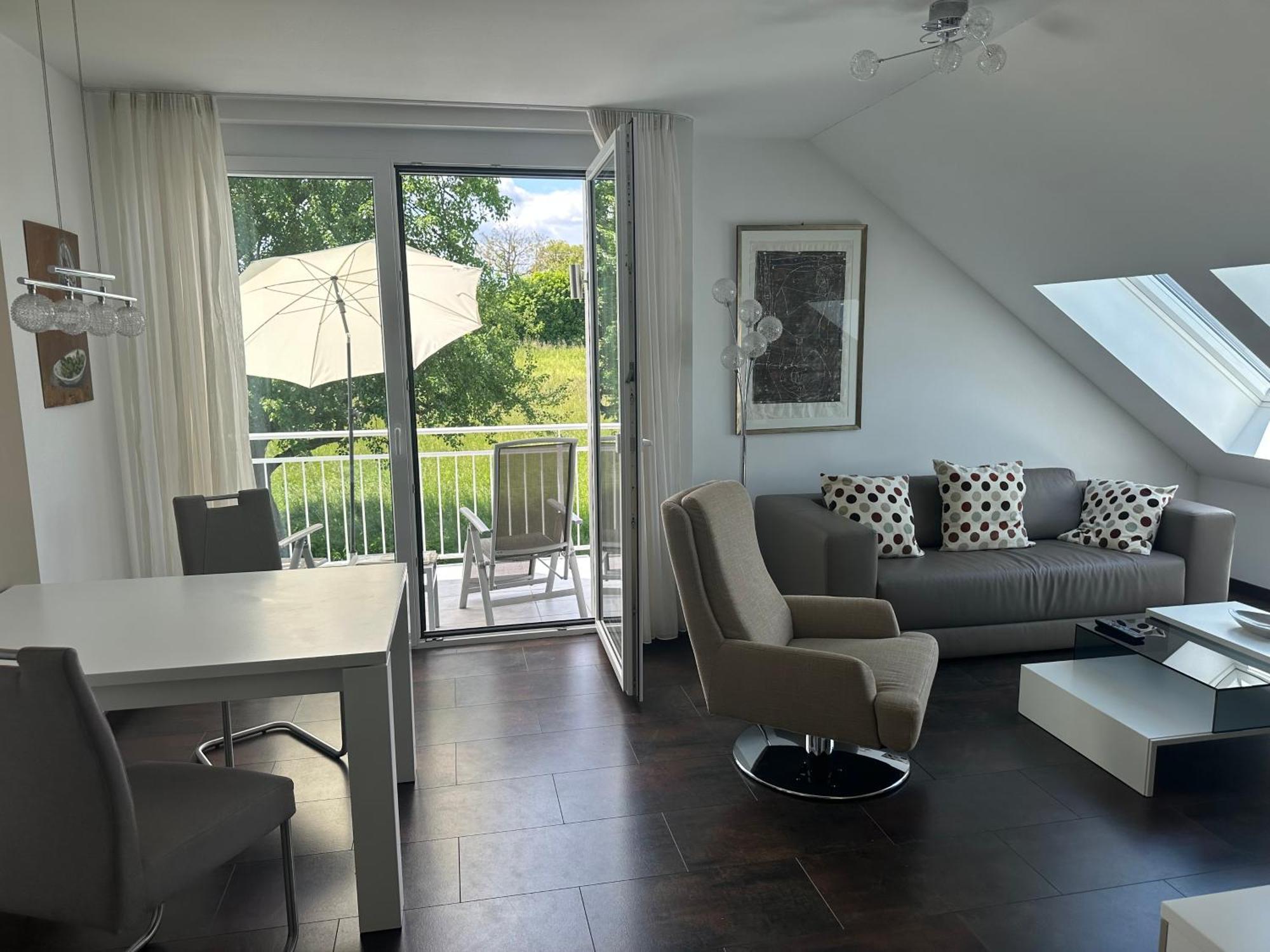2-Zimmer-Ferienwohnung Mit Hotelservice Und 2 Balkons - Golf, Bike Und Wellness Im Markgraeflerland Бад-Беллінген Екстер'єр фото